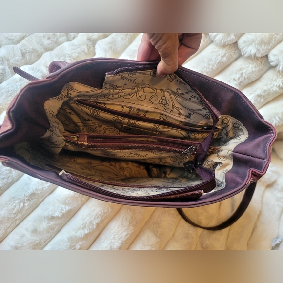 Montana West Beautifully Embossed Burgundy/Red Wine Western Handbag - Picture 12 of 15